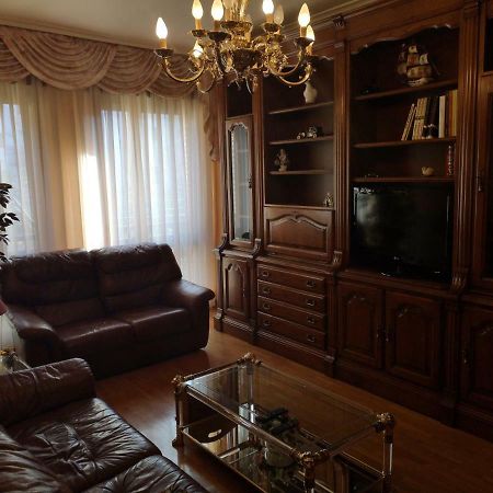 Apartamento Gallarza Con Parking エスカライ エクステリア 写真