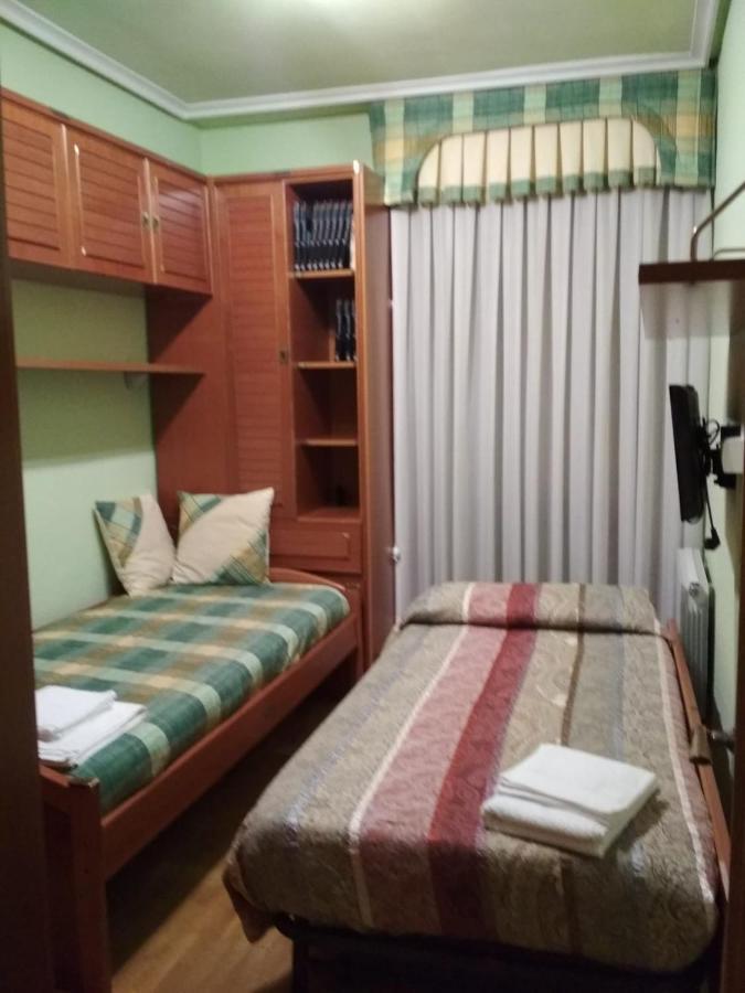 Apartamento Gallarza Con Parking エスカライ エクステリア 写真