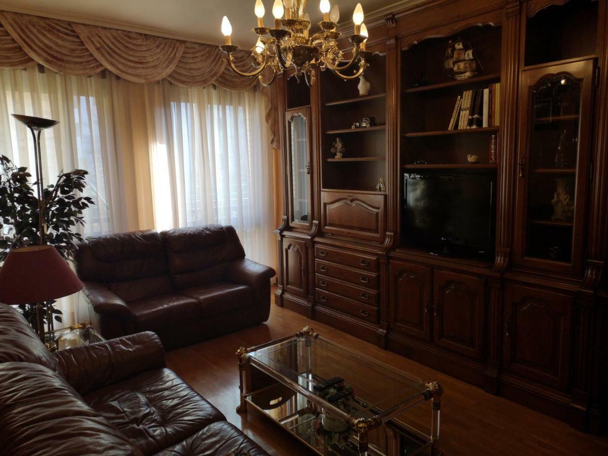 Apartamento Gallarza Con Parking エスカライ エクステリア 写真