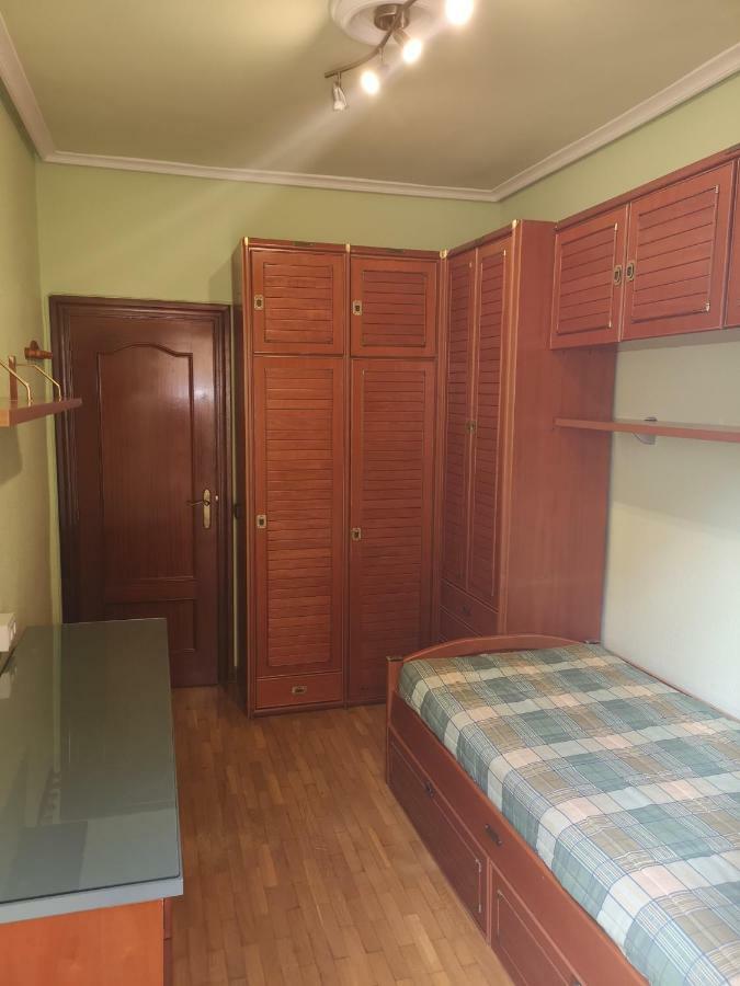 Apartamento Gallarza Con Parking エスカライ エクステリア 写真