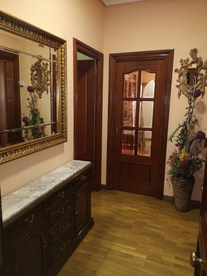 Apartamento Gallarza Con Parking エスカライ エクステリア 写真